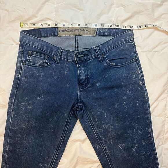 One Tuesday women's jeans medium wash stone wash bleached size 26 SALE 2/30 - Picture 7 of 10
